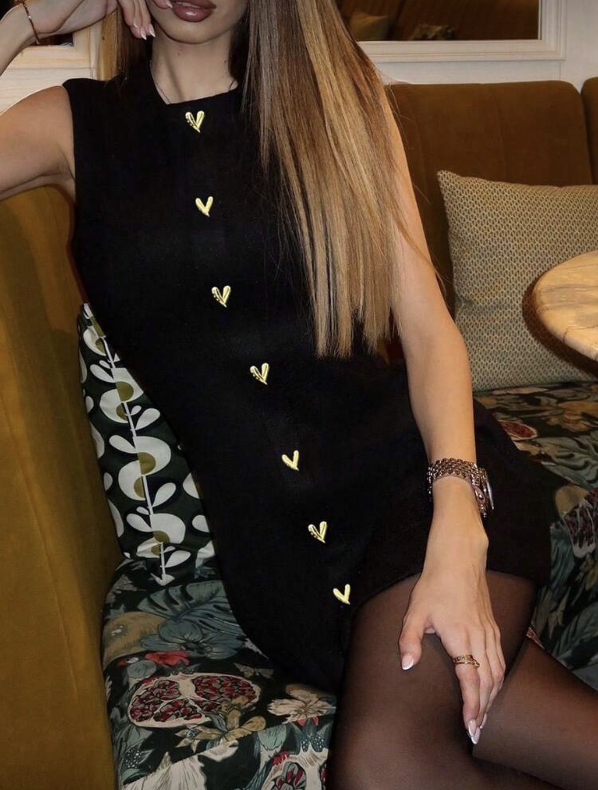 Vestido negro con corazones