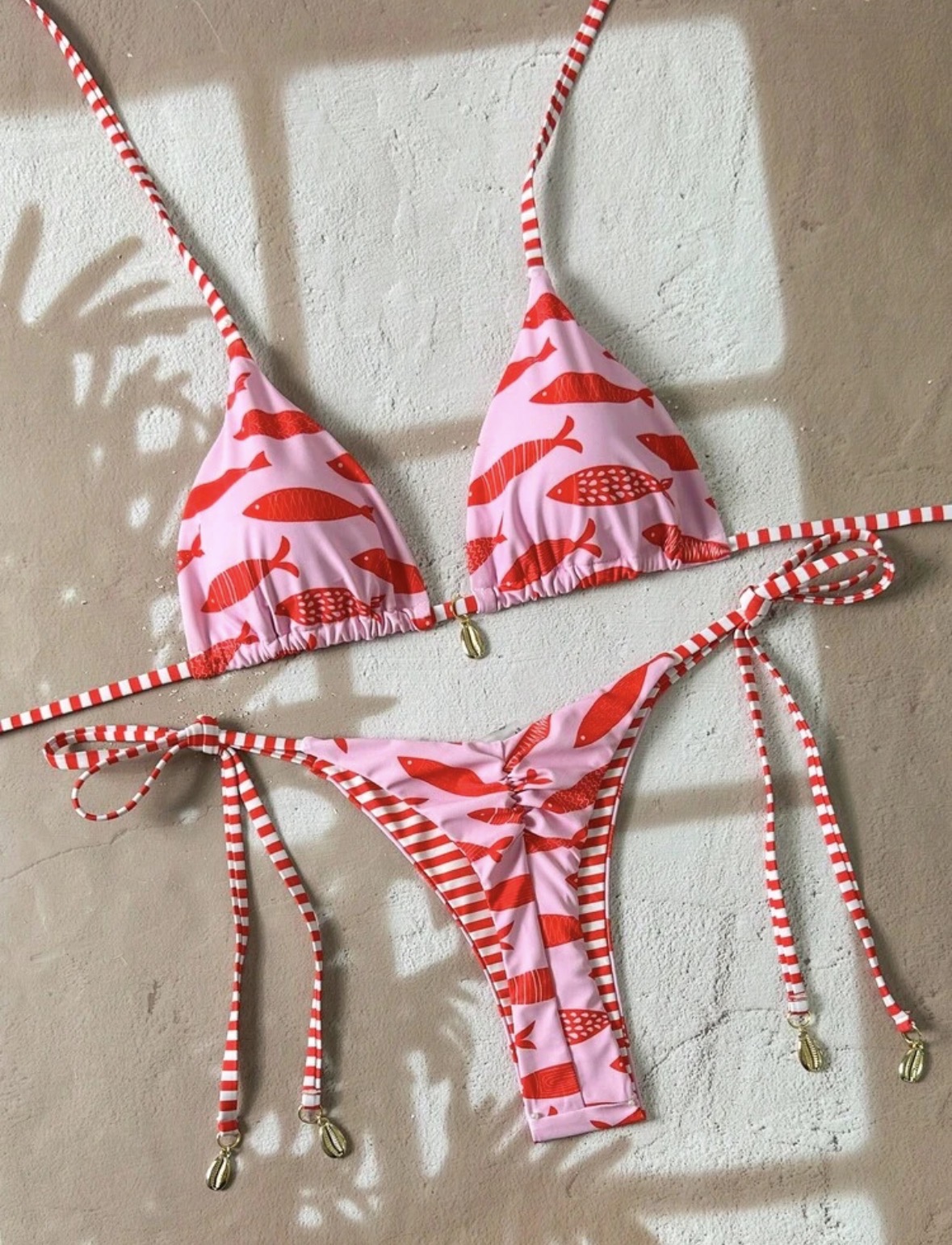 Bikini con peces